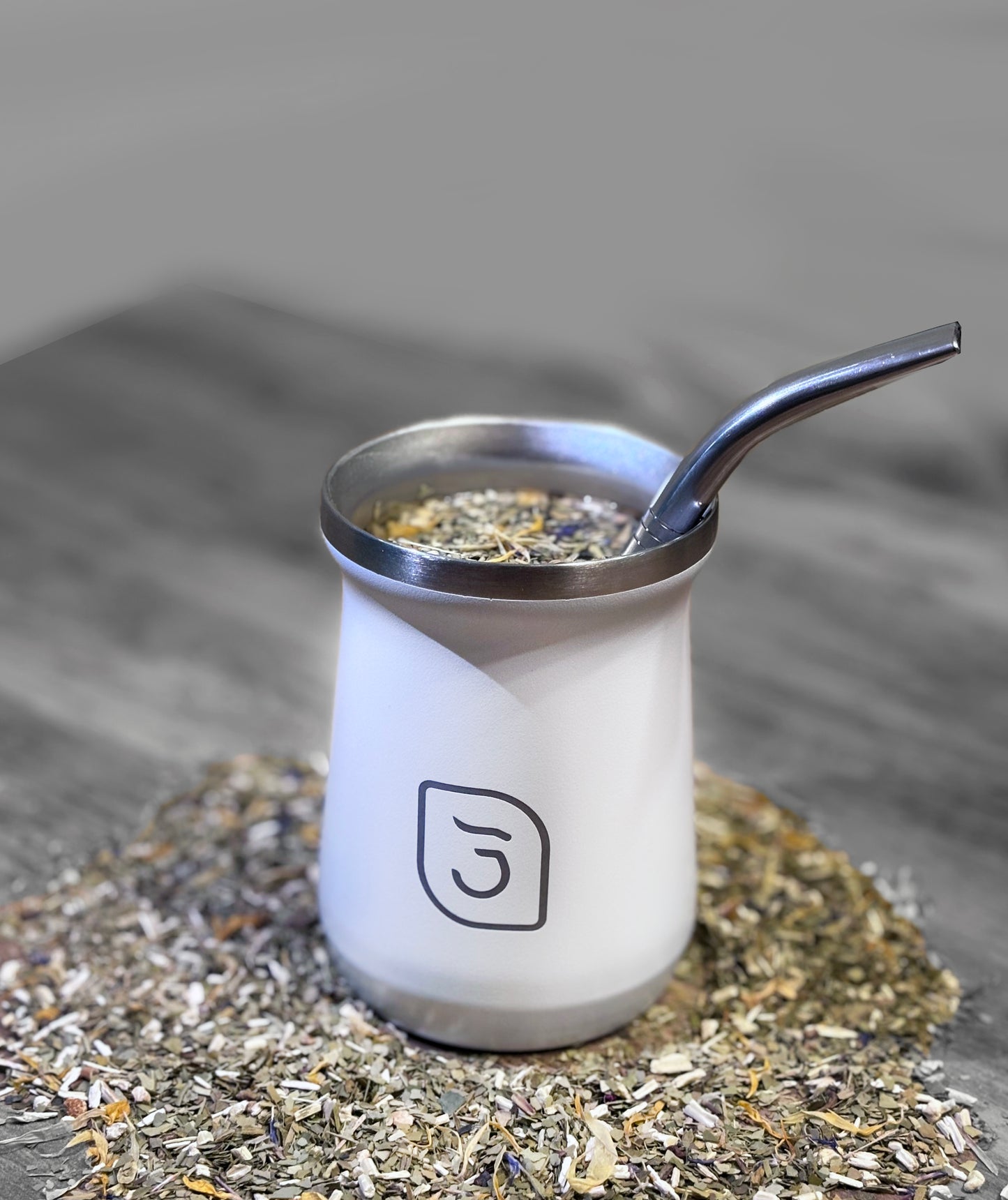 Mate de acero inoxidable Tres Mates – Edición Comfort White (240 ml)