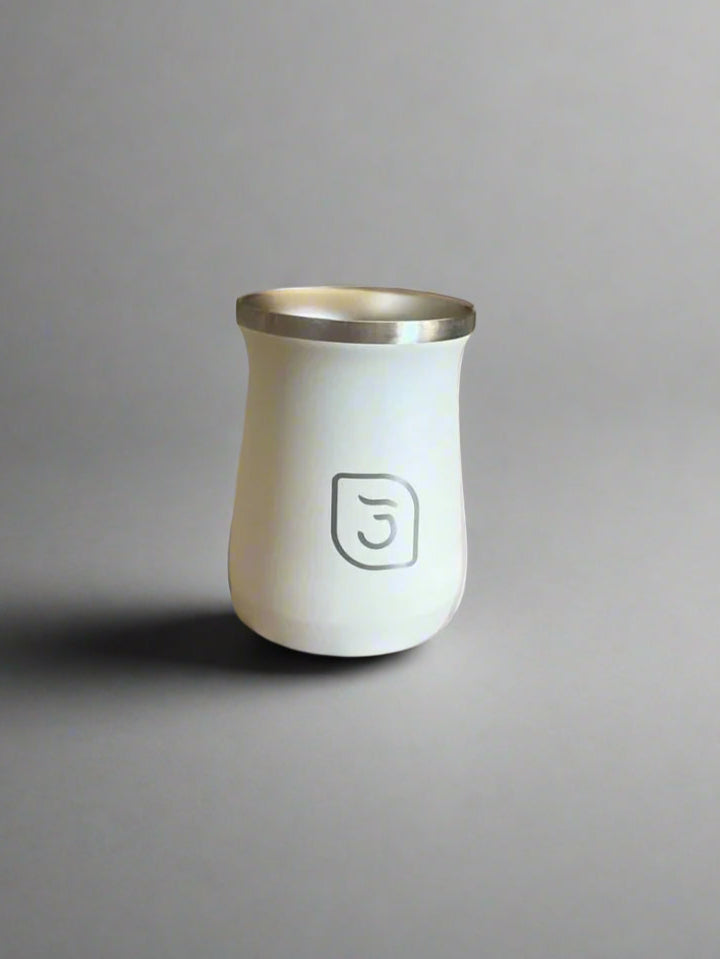 Mate de acero inoxidable Tres Mates – Edición Comfort White (240 ml)